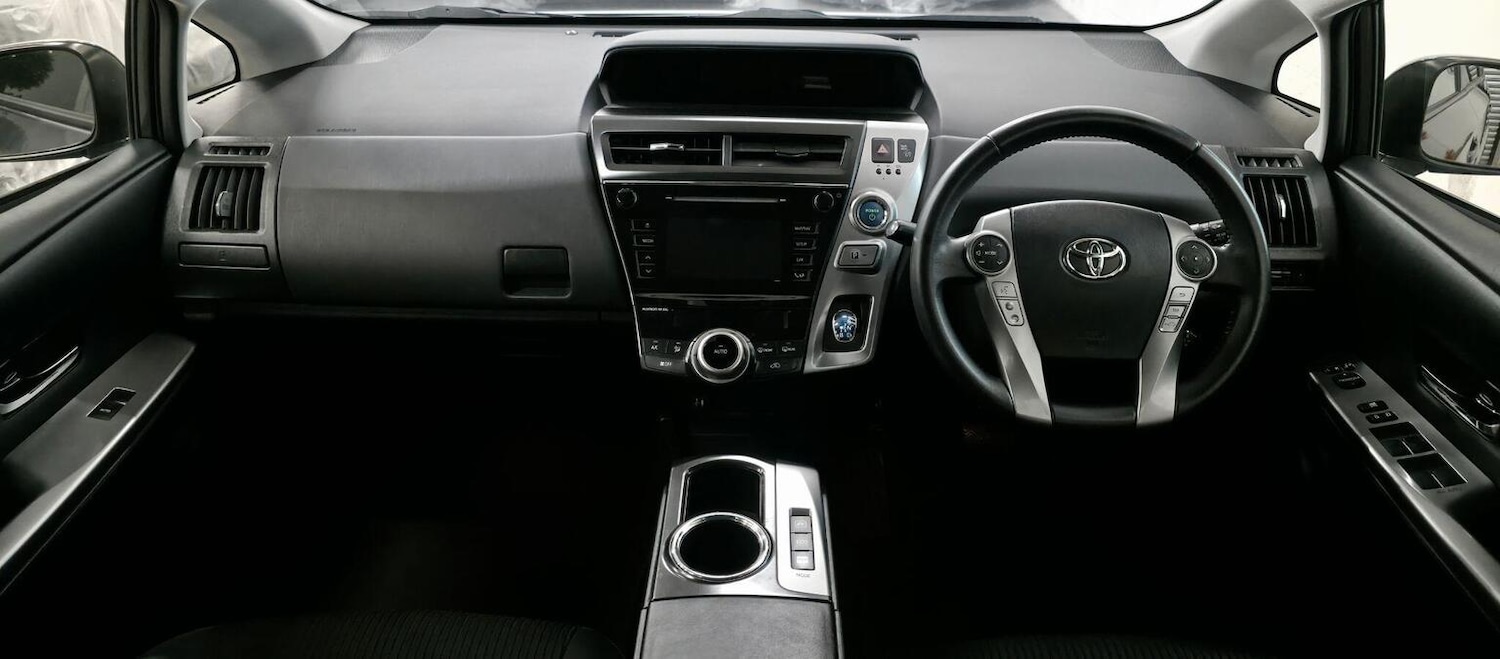 Used Toyota Prius+ 2019 for sale - 77218155: Photo 31