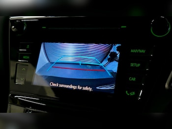 Used Toyota Prius+ 2019 for sale - 77218155: Photo