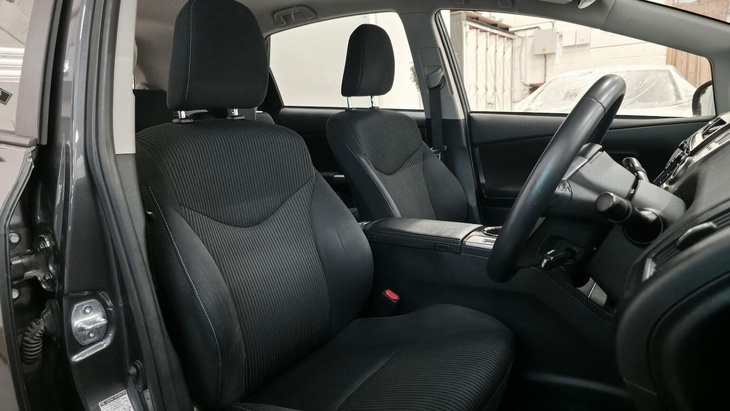 Used Toyota Prius+ 2019 for sale - 77218155: Photo 5