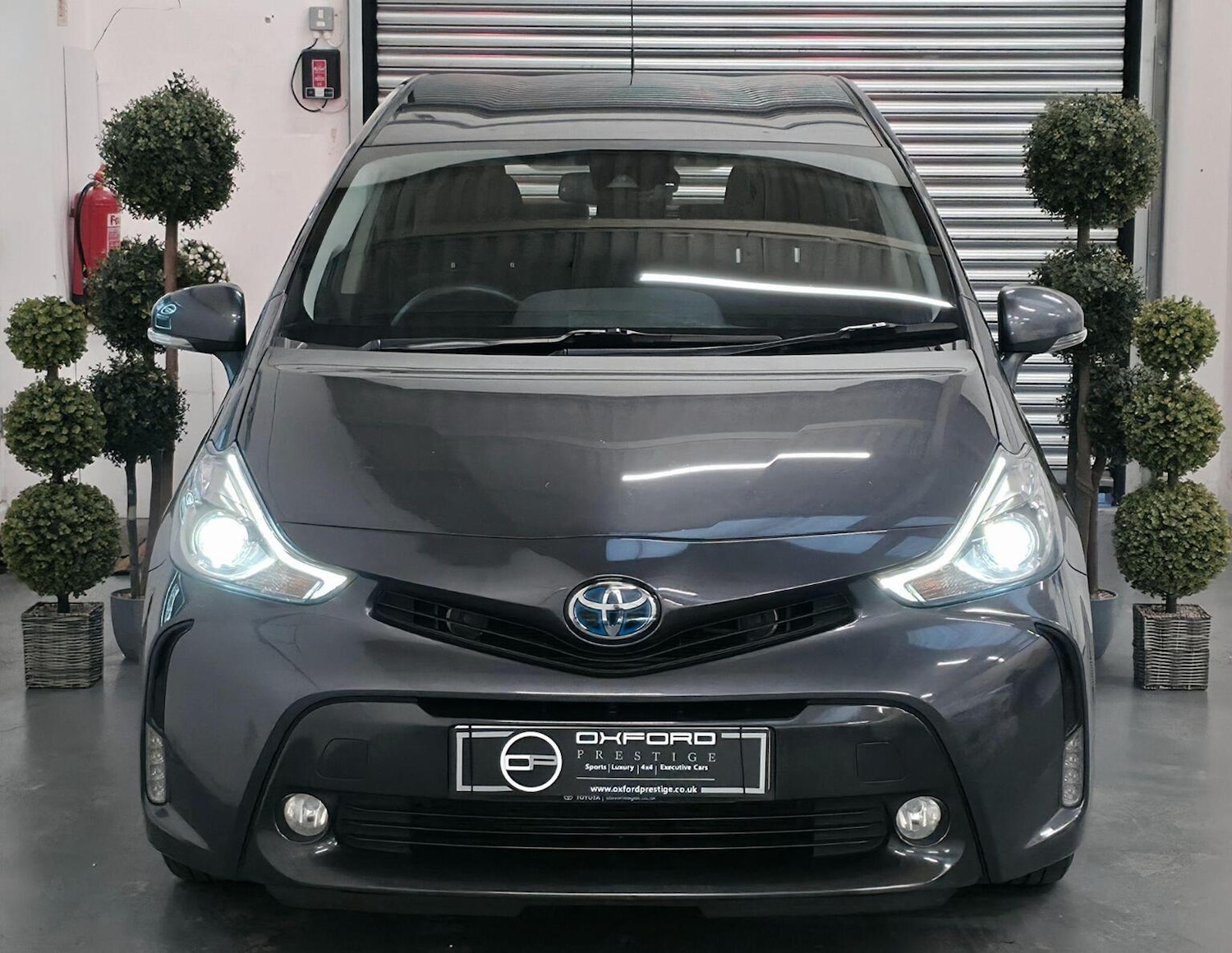 Used Toyota Prius+ 2019 for sale - 77218155: Photo 61