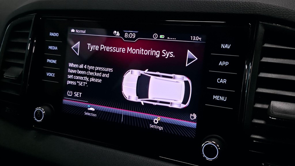 Used Skoda Karoq 2021 for sale - 77903176: Photo 23