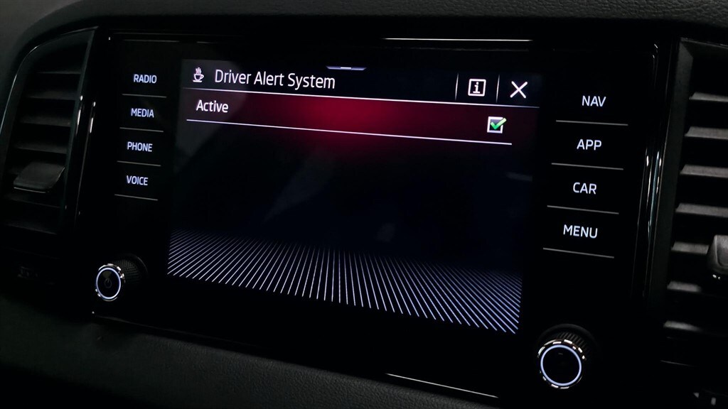 Used Skoda Karoq 2021 for sale - 77903176: Photo 32