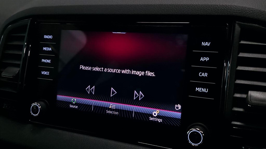 Used Skoda Karoq 2021 for sale - 77903176: Photo 33