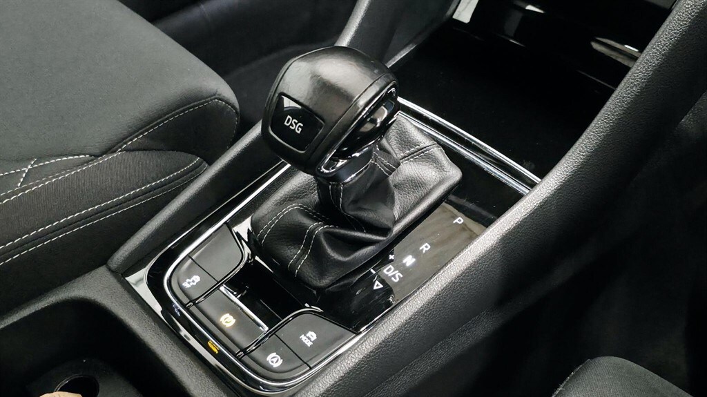 Used Skoda Karoq 2021 for sale - 77903176: Photo 42