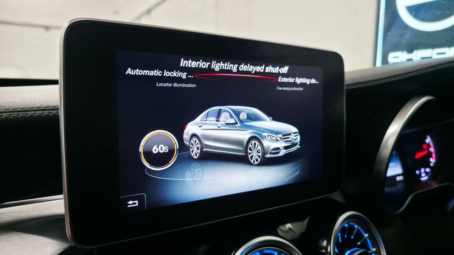 Used Mercedes-Benz C Class 2016 for sale - 77218154: Photo 38