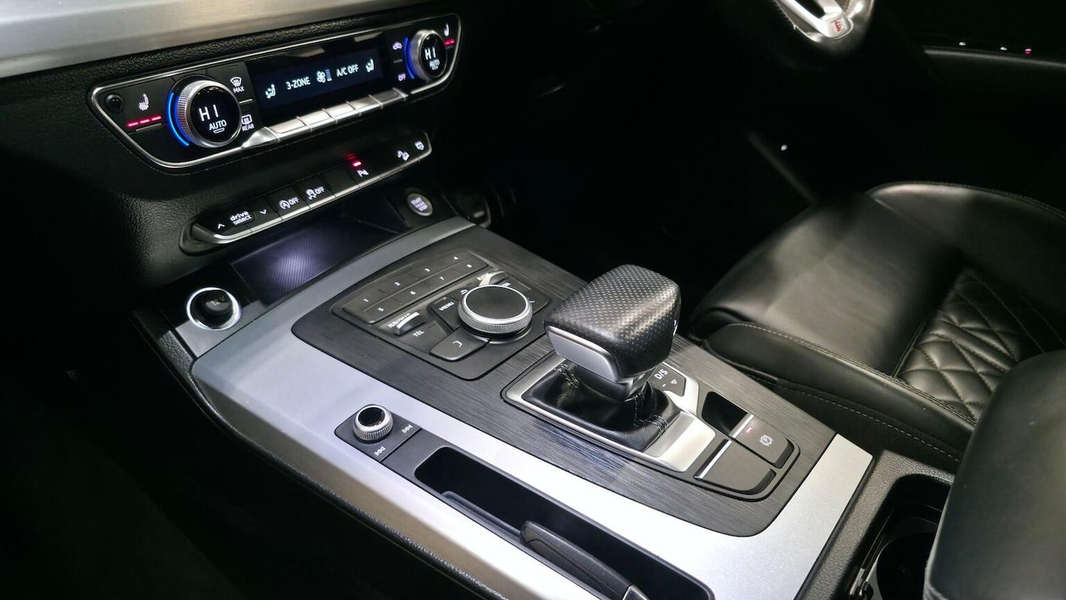 Used Audi Q5 2018 for sale - 77482291: Photo 38