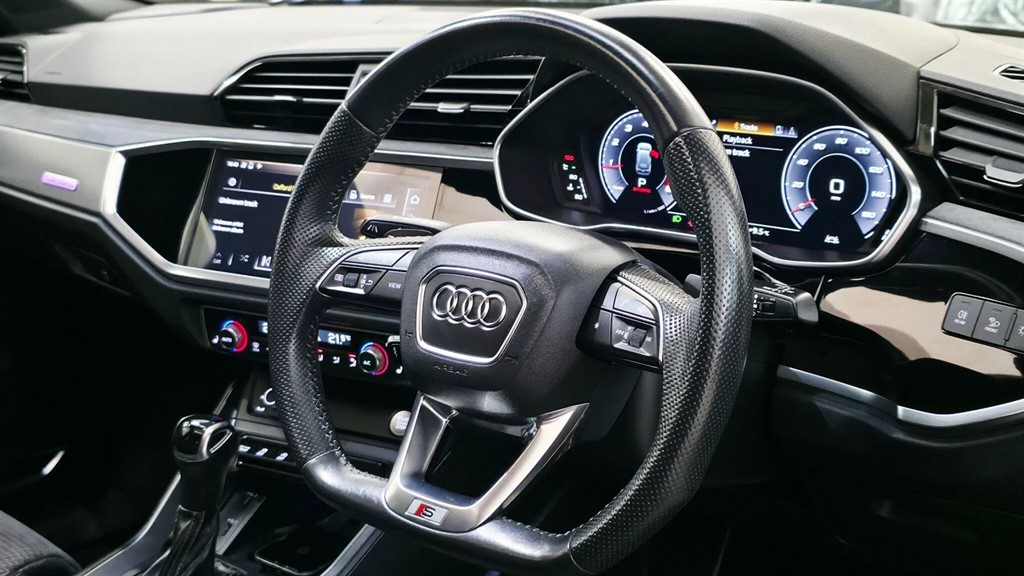 Used Audi Q3 2019 for sale - 77903183: Photo 2