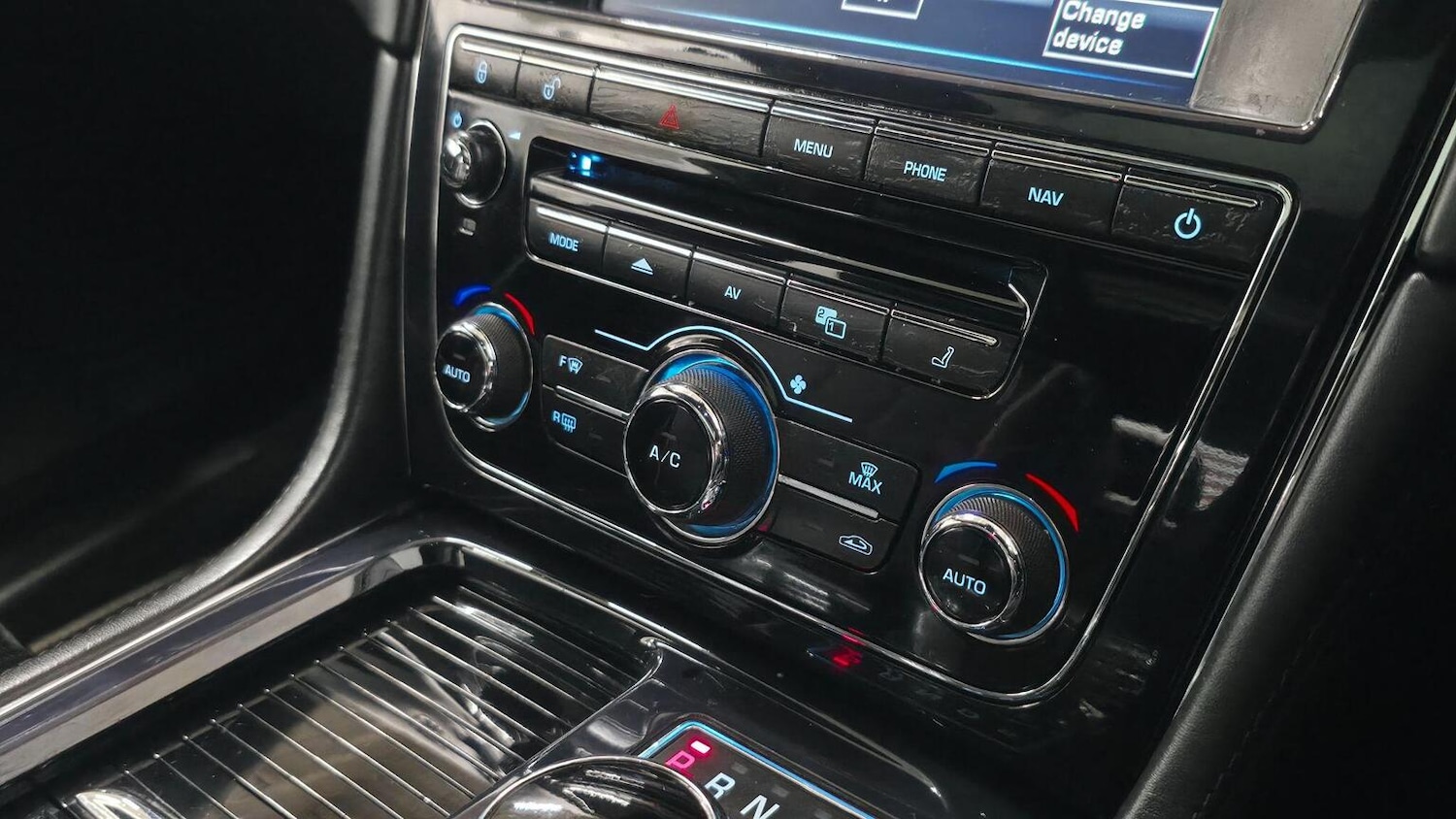 Used Jaguar XJ 2012 for sale - 77459918: Photo 28