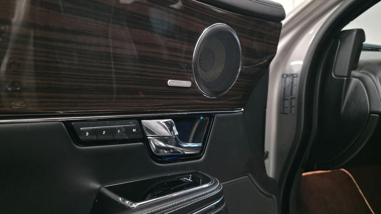 Used Jaguar XJ 2012 for sale - 77459918: Photo 33