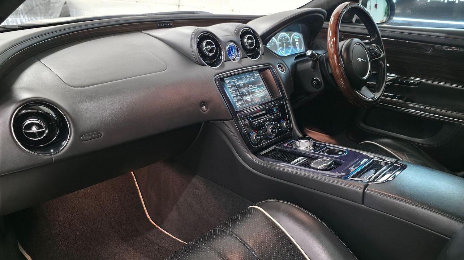 Used Jaguar XJ 2012 for sale - 77459918: Photo 37