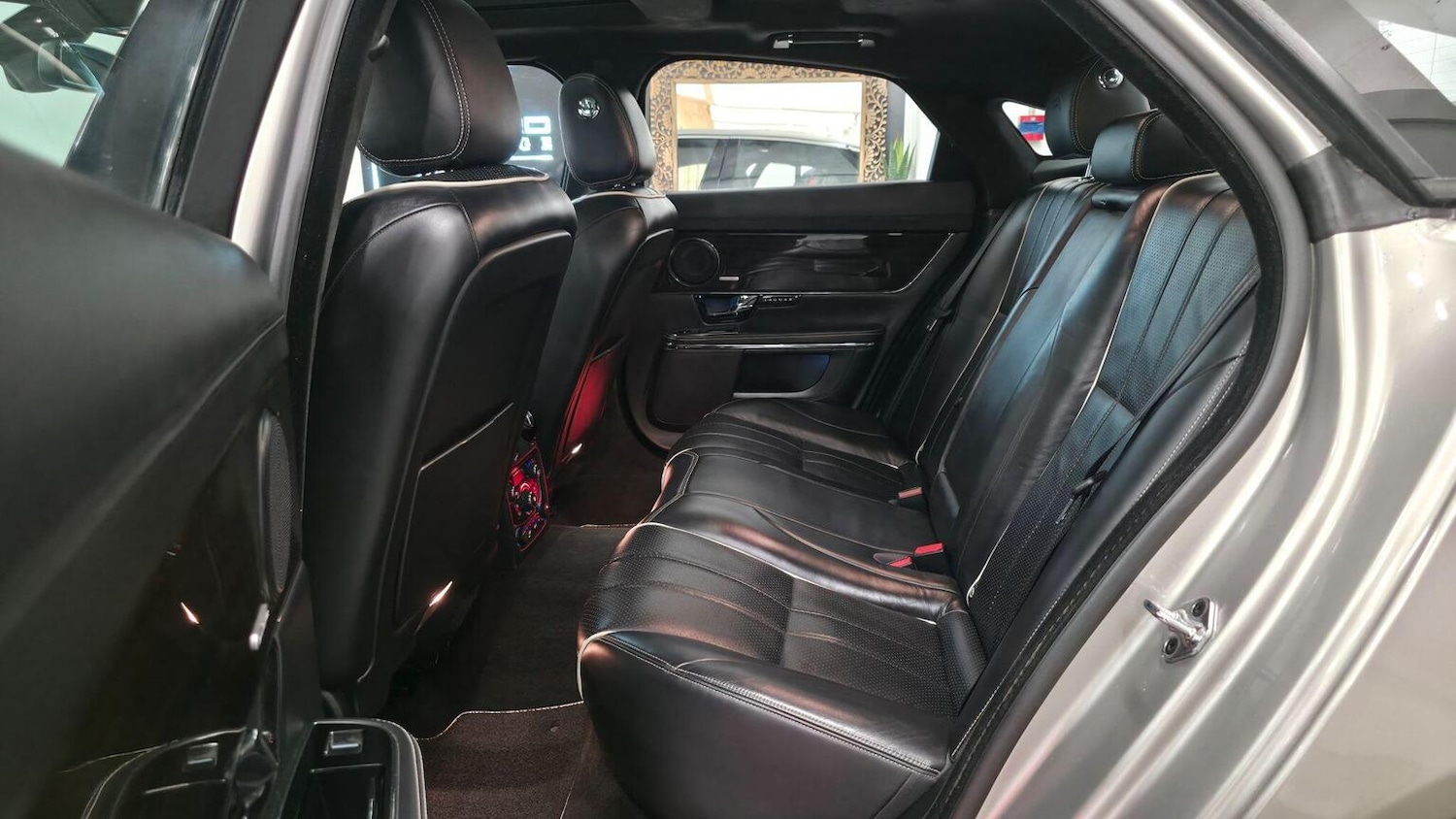 Used Jaguar XJ 2012 for sale - 77459918: Photo 38