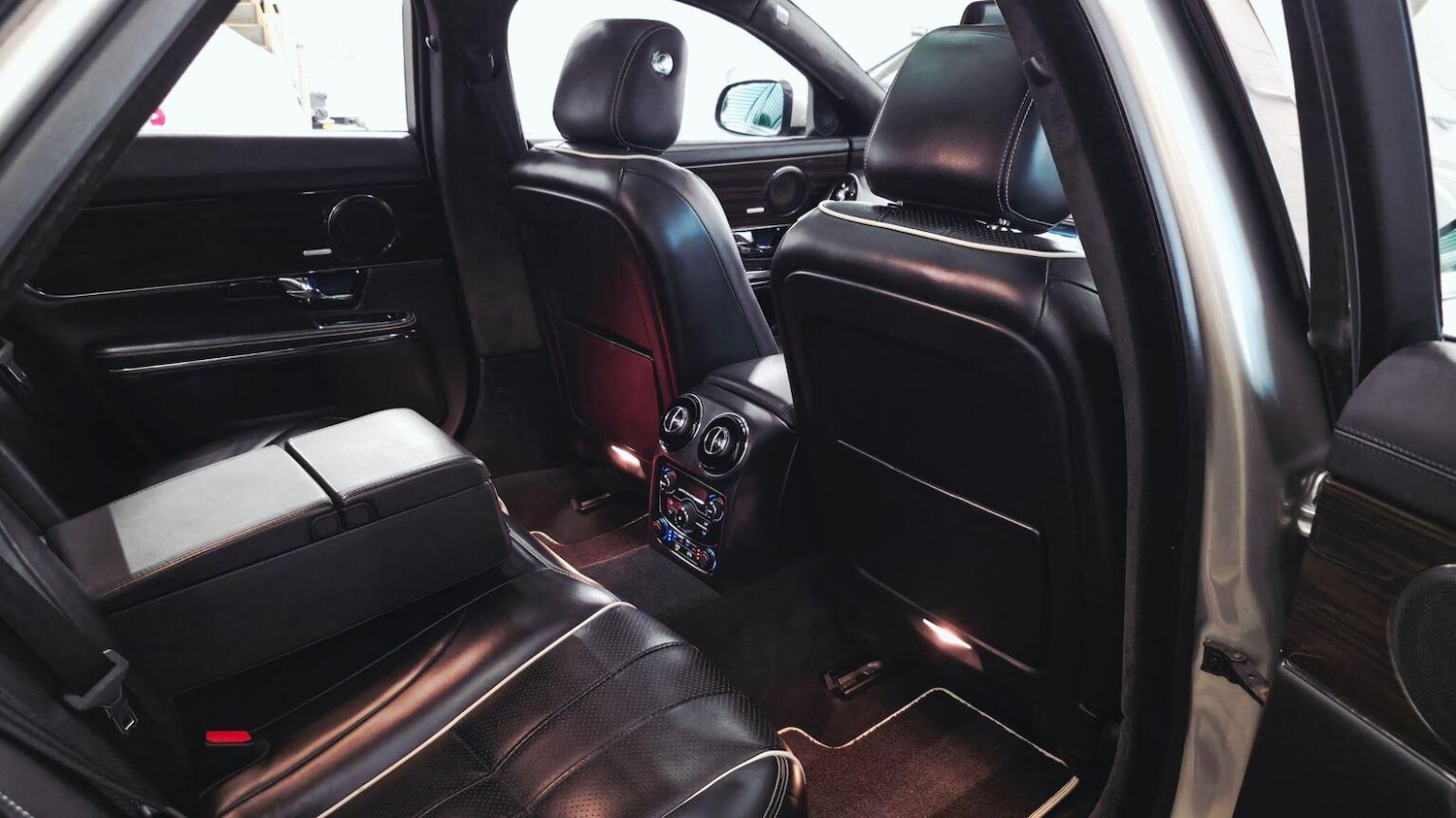 Used Jaguar XJ 2012 for sale - 77459918: Photo 41