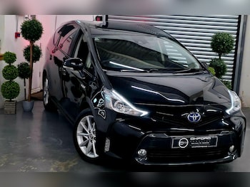 Used Toyota Prius+ 2019 for sale - 77241860: Photo