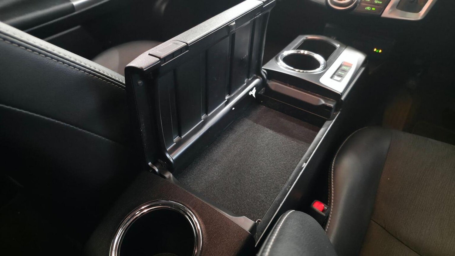 Used Toyota Prius+ 2019 for sale - 77241860: Photo 36