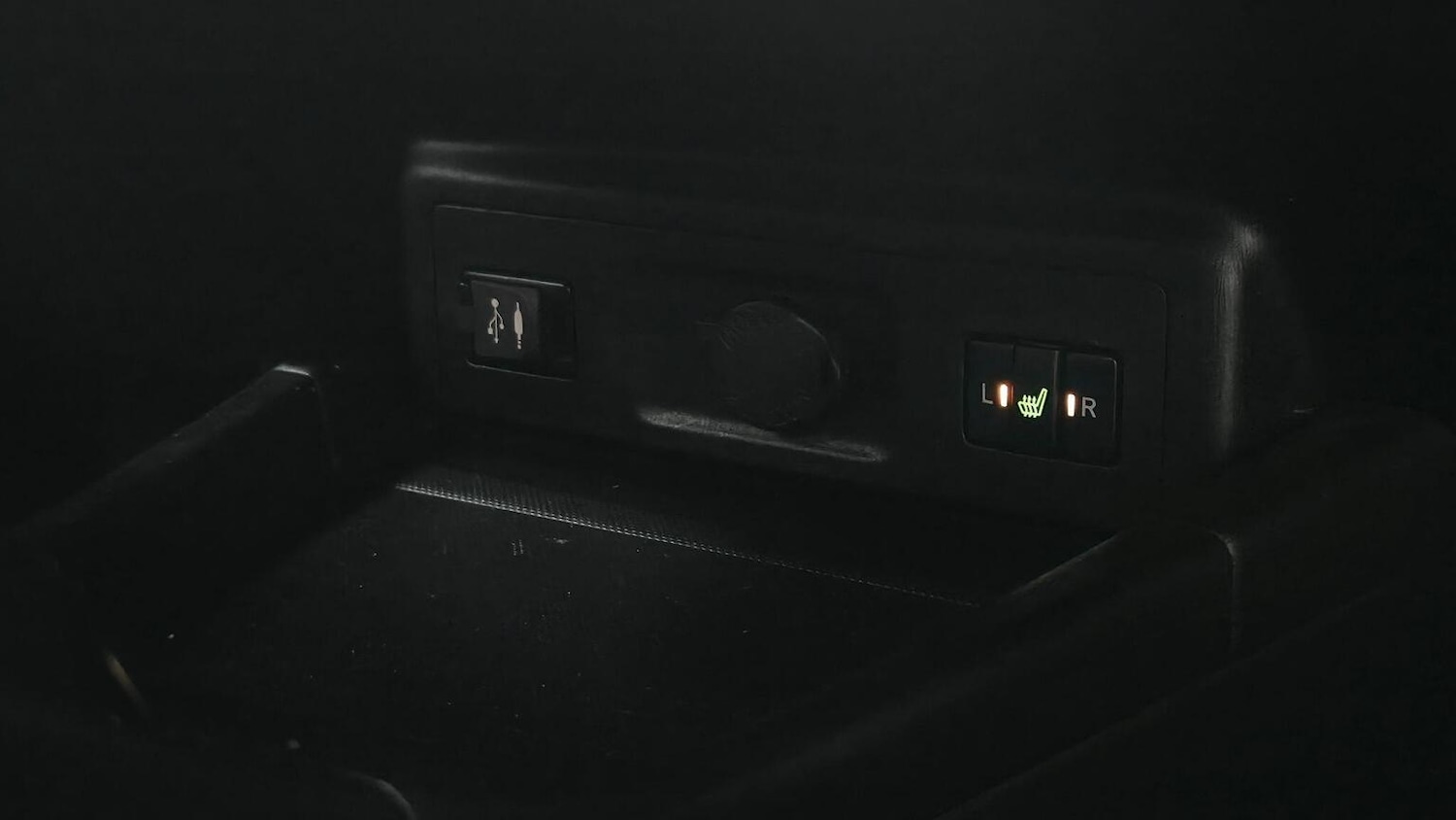 Used Toyota Prius+ 2019 for sale - 77218157: Photo 12