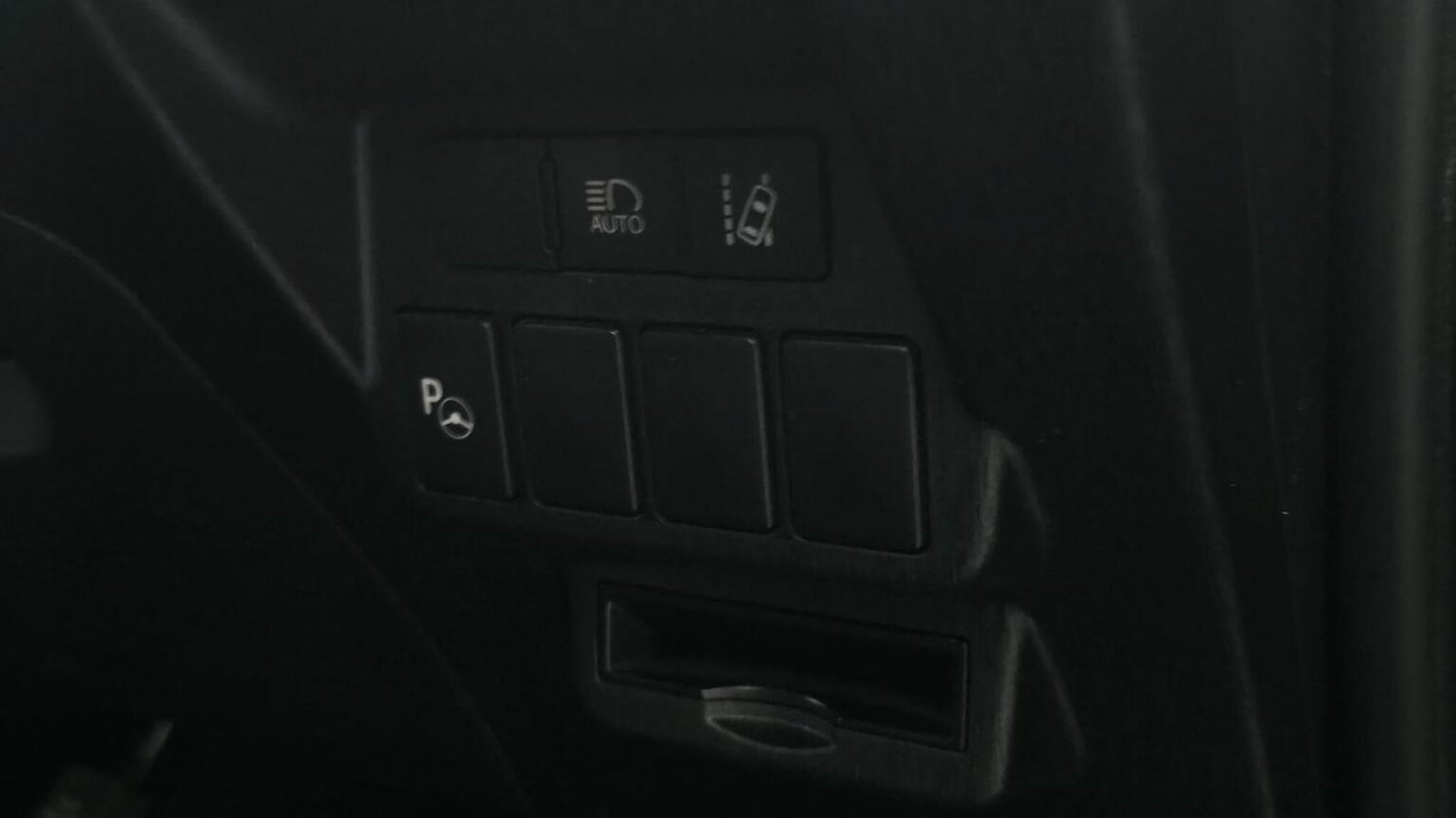 Used Toyota Prius+ 2019 for sale - 77218157: Photo 9