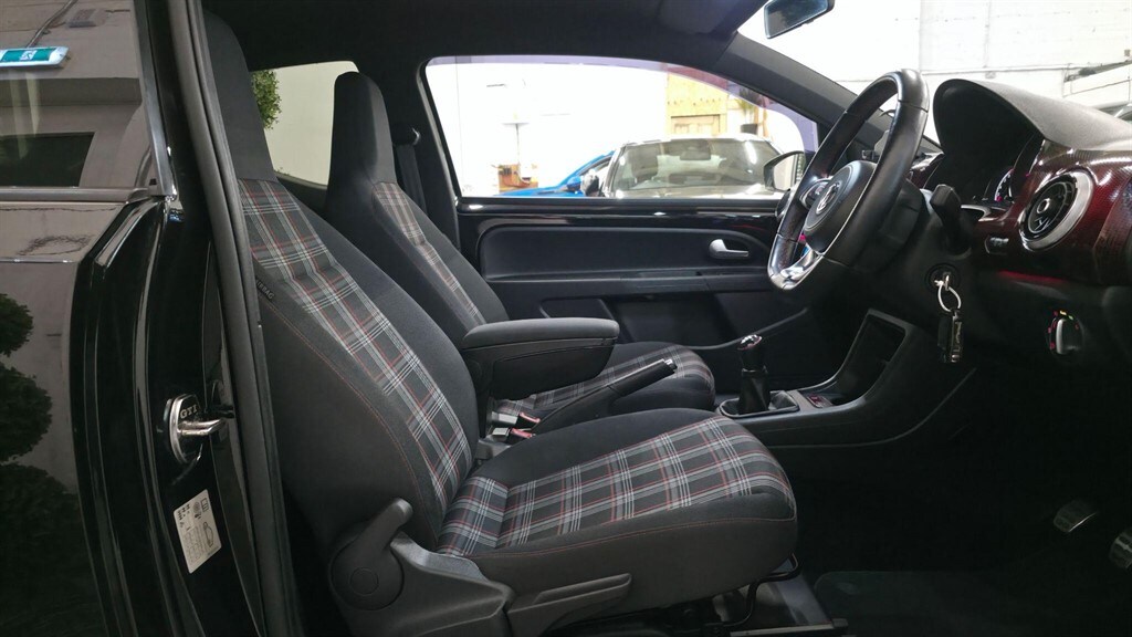 Used Volkswagen up! 2019 for sale - 77903175: Photo 31