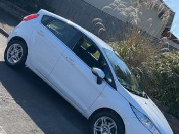 2013 (13) - 1.0 Zetec 5dr