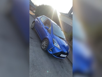 Used Toyota Yaris 2017 for sale - 77774536: Photo