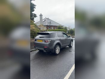 Used Land Rover Discovery Sport 2015 for sale - 79760366: Photo