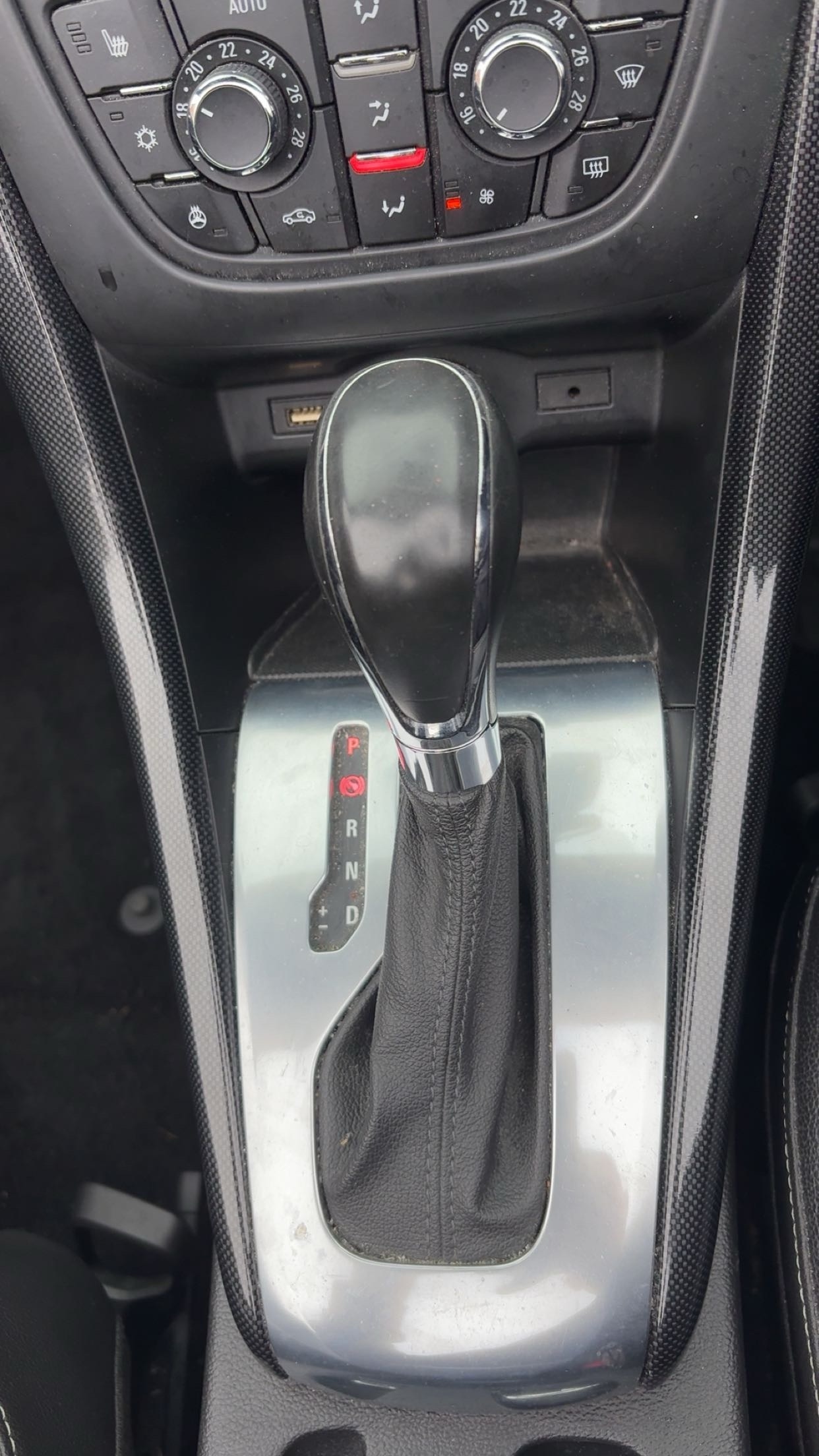 Used Vauxhall Cascada 2014 for sale - 76179285: Photo 10