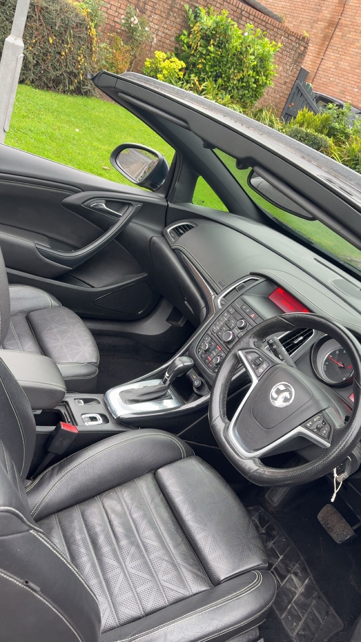 Used Vauxhall Cascada 2014 for sale - 76179285: Photo 7