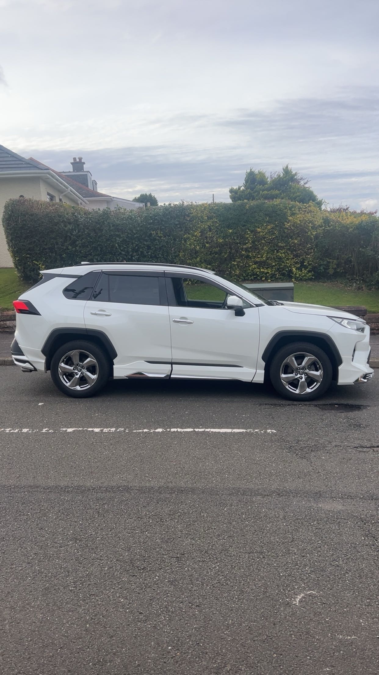 Used Toyota RAV4 2024 for sale - 76022884: Photo 4