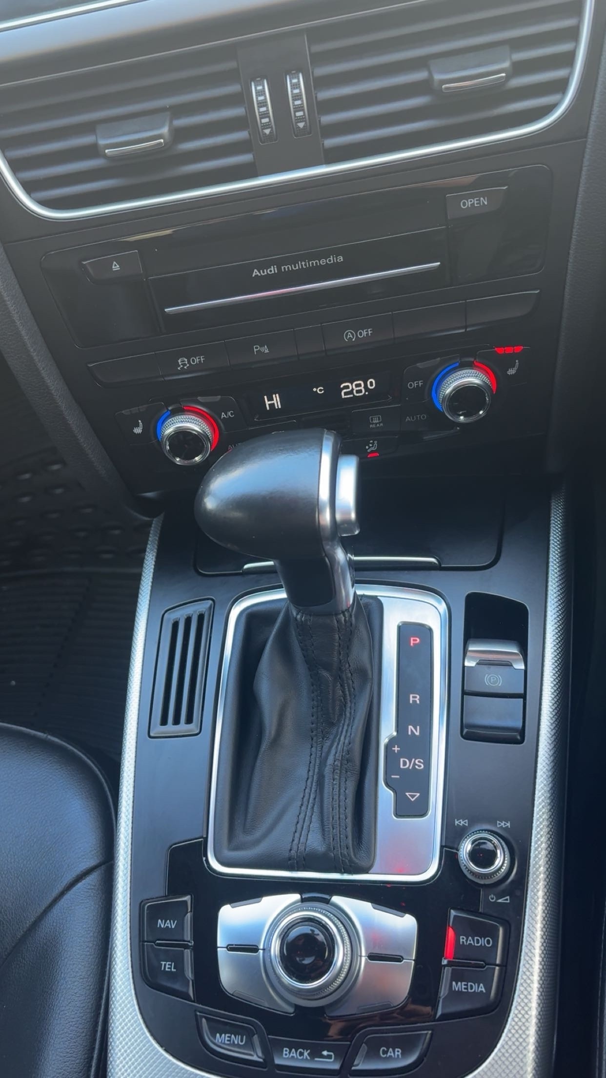 Used Audi A4 2015 for sale - 76736359: Photo 10