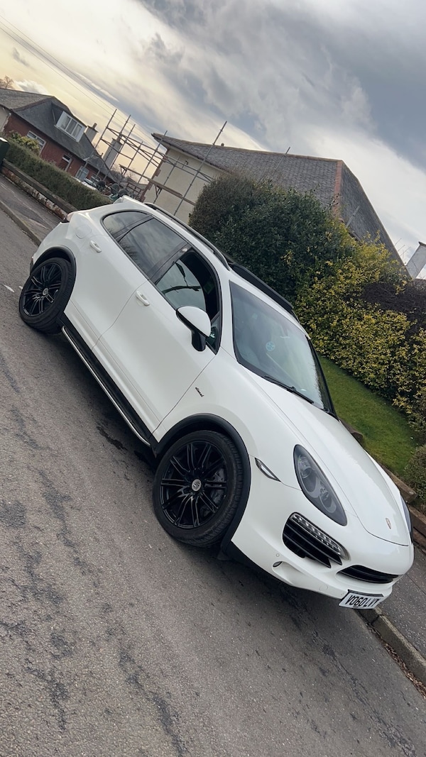 Used Porsche Cayenne 2010 for sale - 73969723: Photo 1