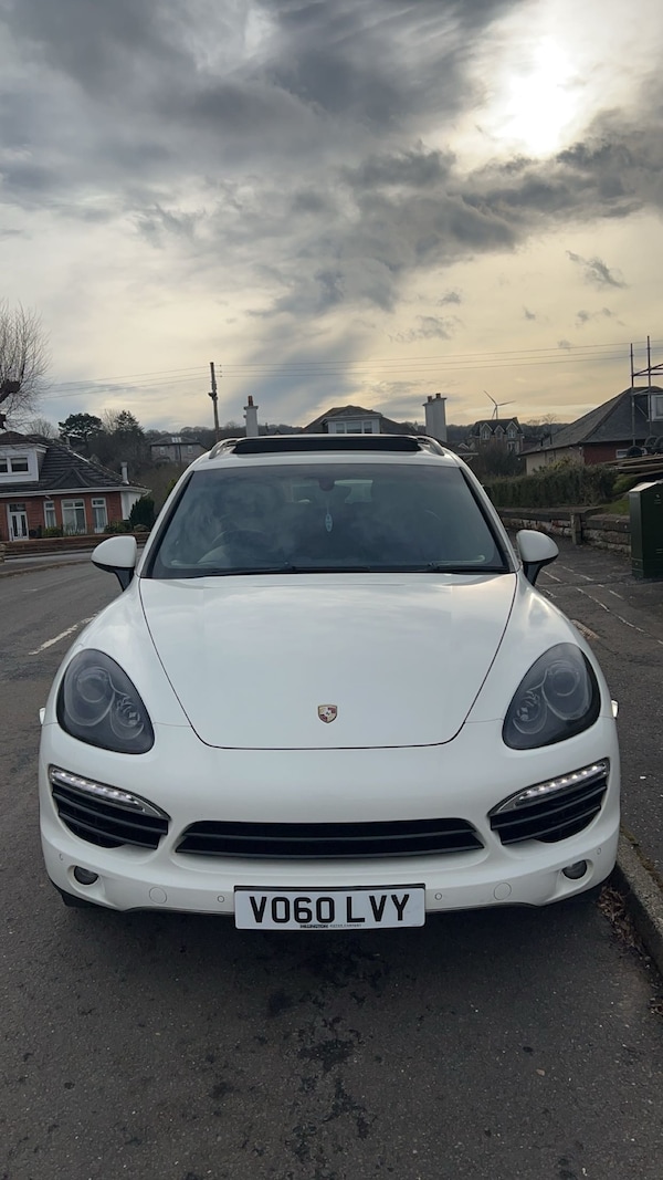 Used Porsche Cayenne 2010 for sale - 73969723: Photo 2