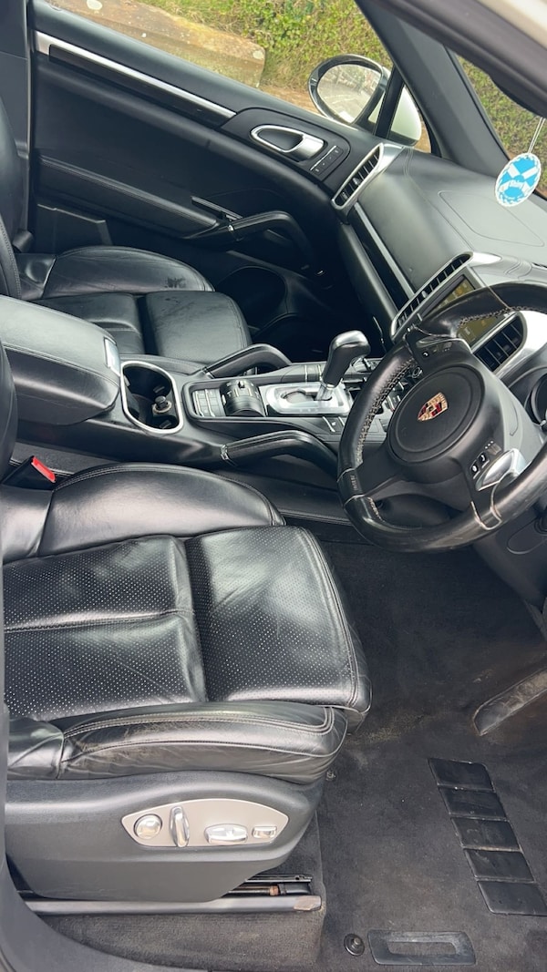 Used Porsche Cayenne 2010 for sale - 73969723: Photo 7