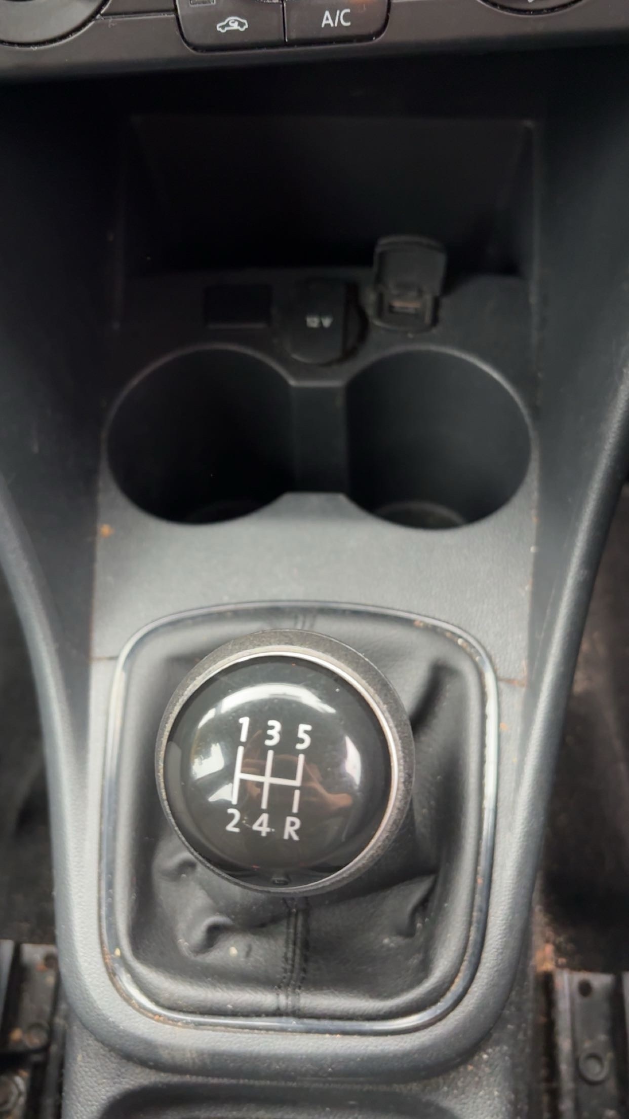 Used Volkswagen Polo 2015 for sale - 76808282: Photo 8