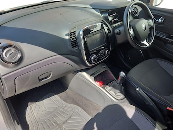 Used Renault Captur 2015 for sale - 79294035: Photo