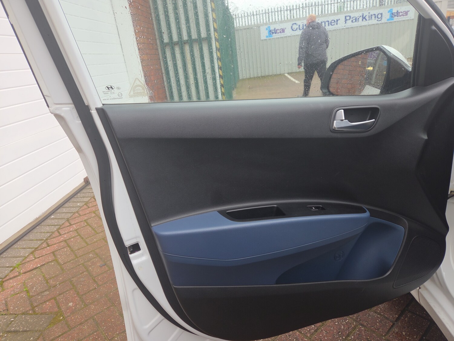 Used Hyundai i10 2014 for sale - 77786291: Photo 11