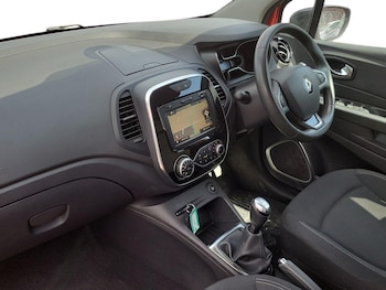 Used Renault Captur 2020 for sale - 79510910: Photo