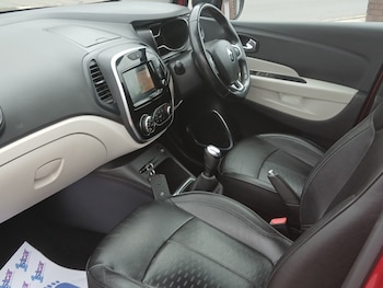 Used Renault Captur 2018 for sale - 75615233: Photo