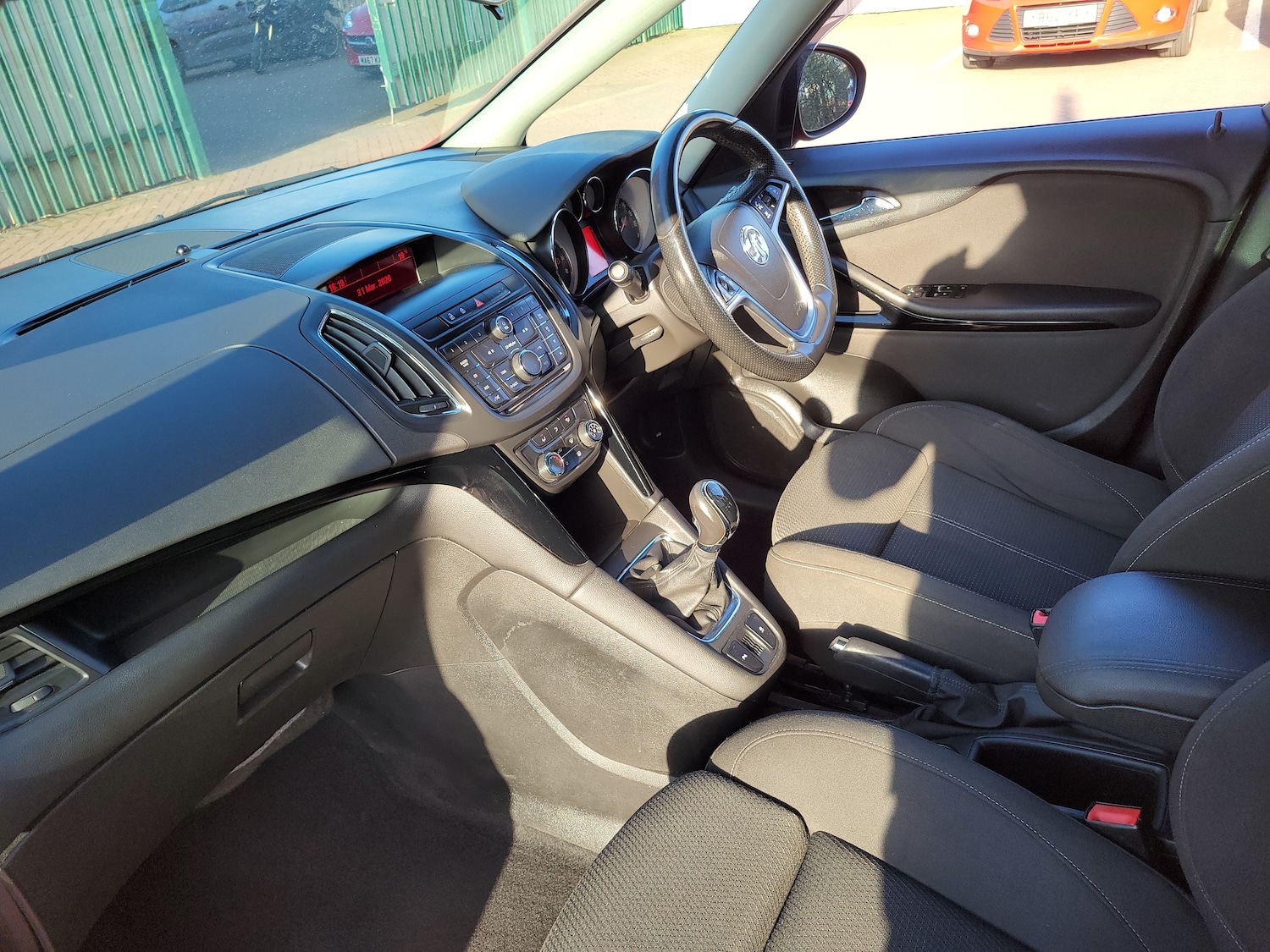 Used Vauxhall Zafira 2014 for sale - 78089120: Photo 2