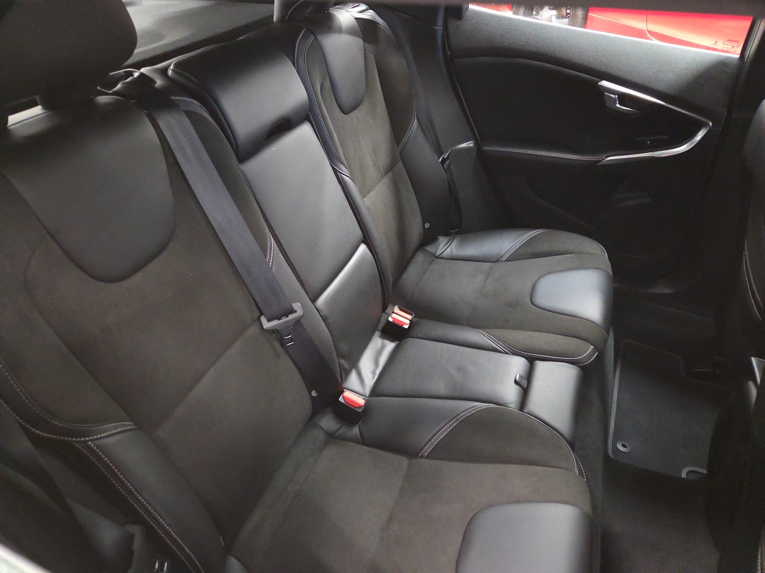 Used Volvo V40 2014 for sale - 76661127: Photo 10