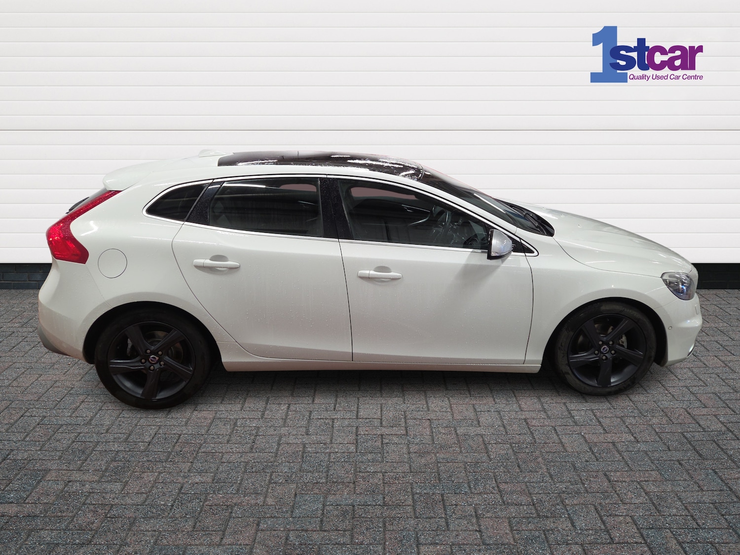Used Volvo V40 2014 for sale - 76661127: Photo 4