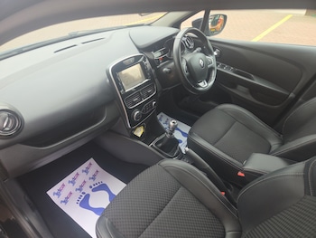 Used Renault Clio 2017 for sale - 78103429: Photo