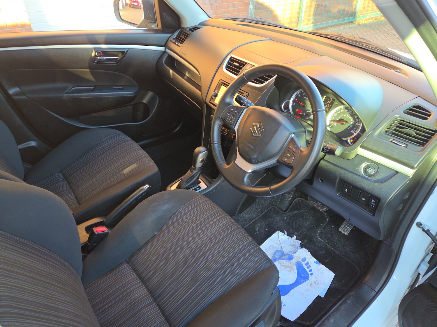 Used Suzuki Swift 2015 for sale - 76760747: Photo 6