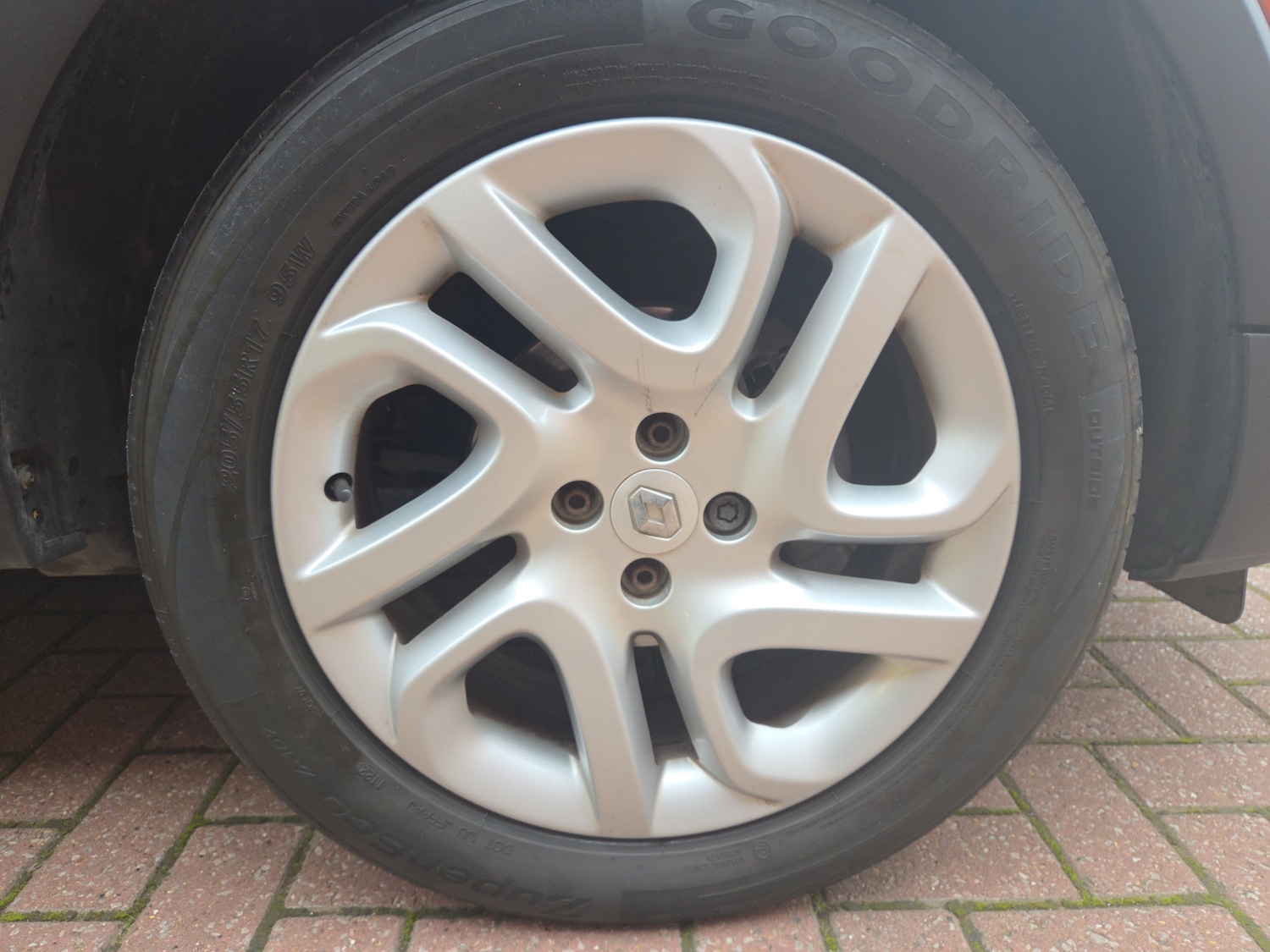 Used Renault Captur 2015 for sale - 76297788: Photo 5