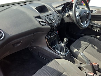 Used Ford Fiesta 2015 for sale - 79498915: Photo