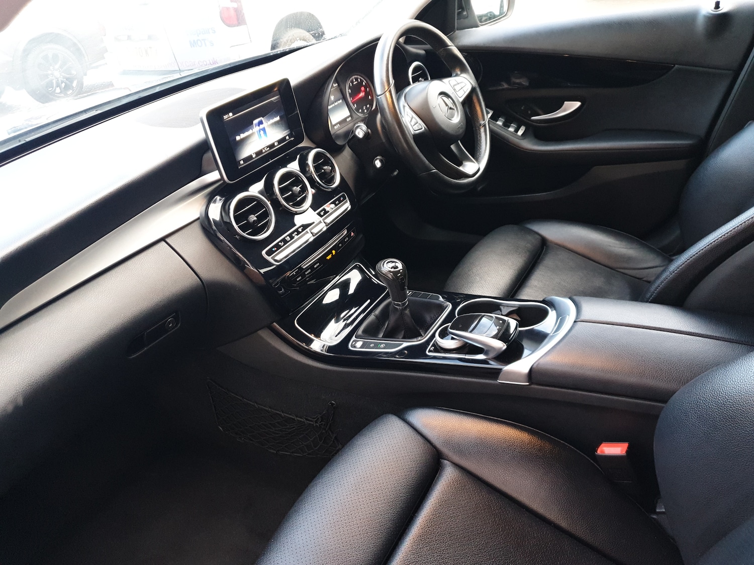 Used Mercedes-Benz C Class 2017 for sale - 77193719: Photo 2