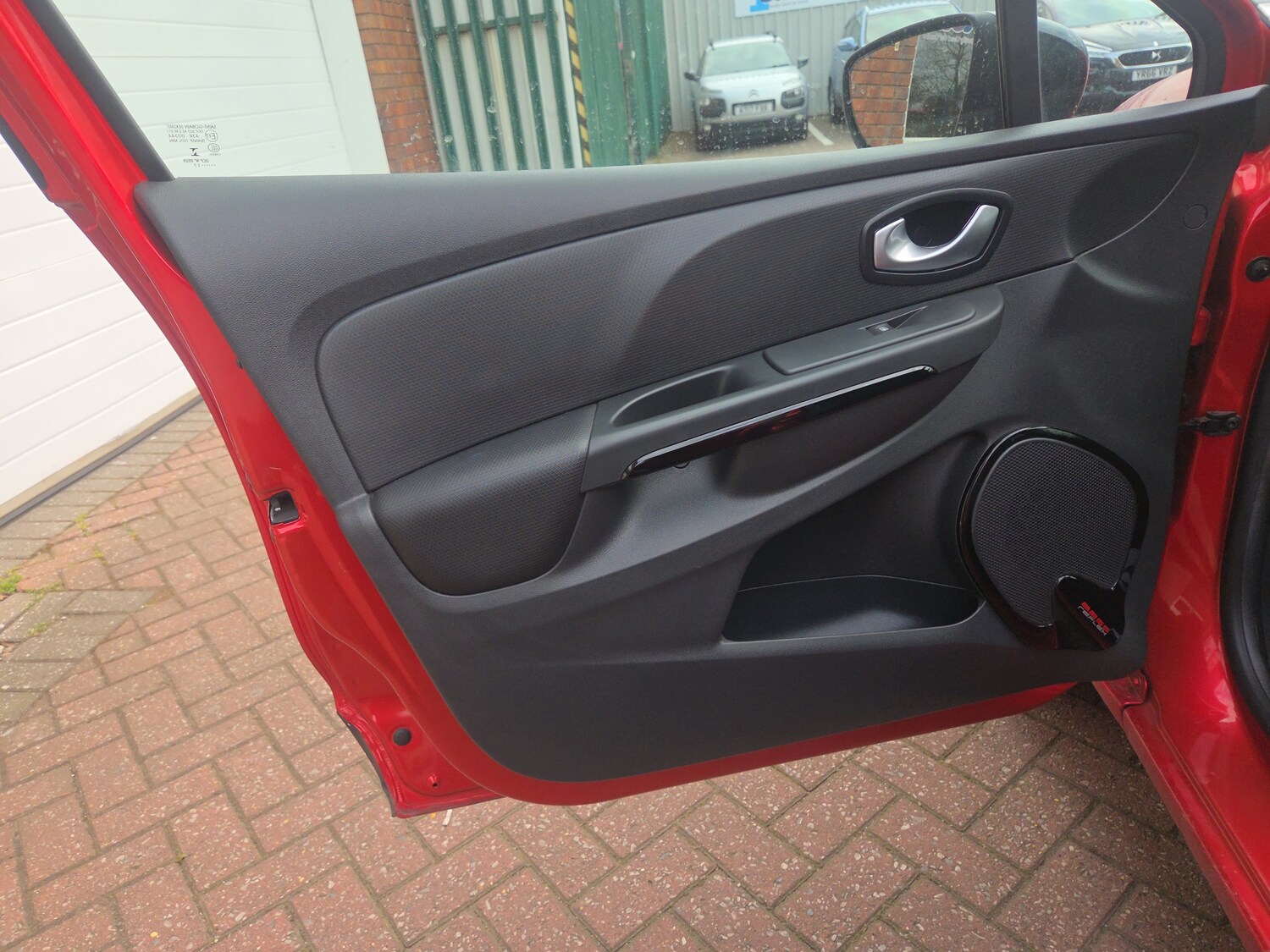 Used Renault Clio 2016 for sale - 78089114: Photo 11