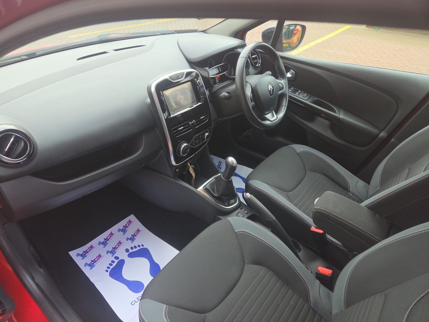 Used Renault Clio 2016 for sale - 78089114: Photo 2