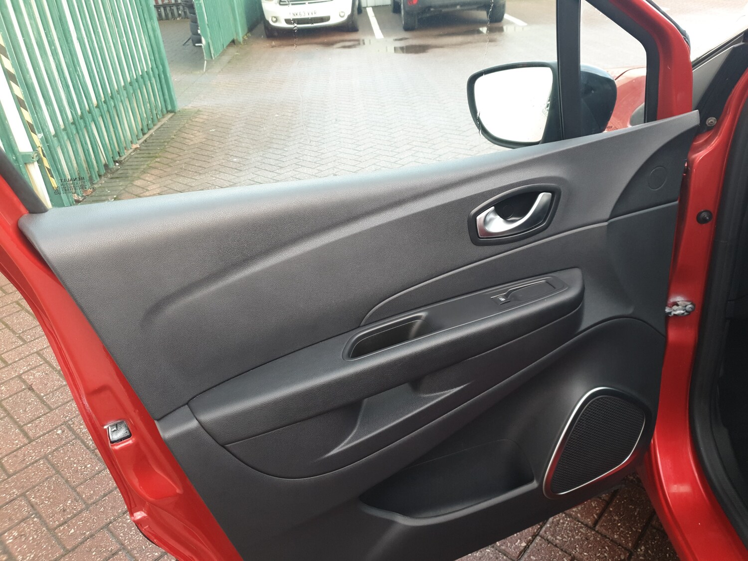 Used Renault Captur 2018 for sale - 77526225: Photo 11