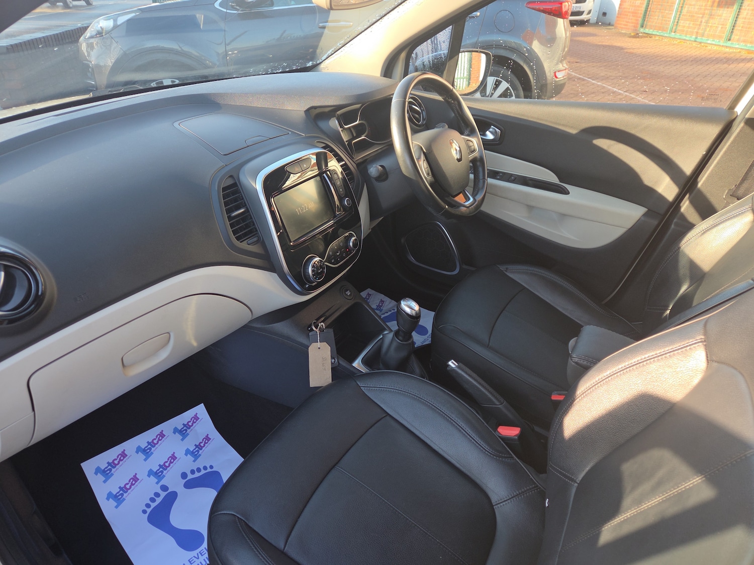 Used Renault Captur 2019 for sale - 76717513: Photo 2