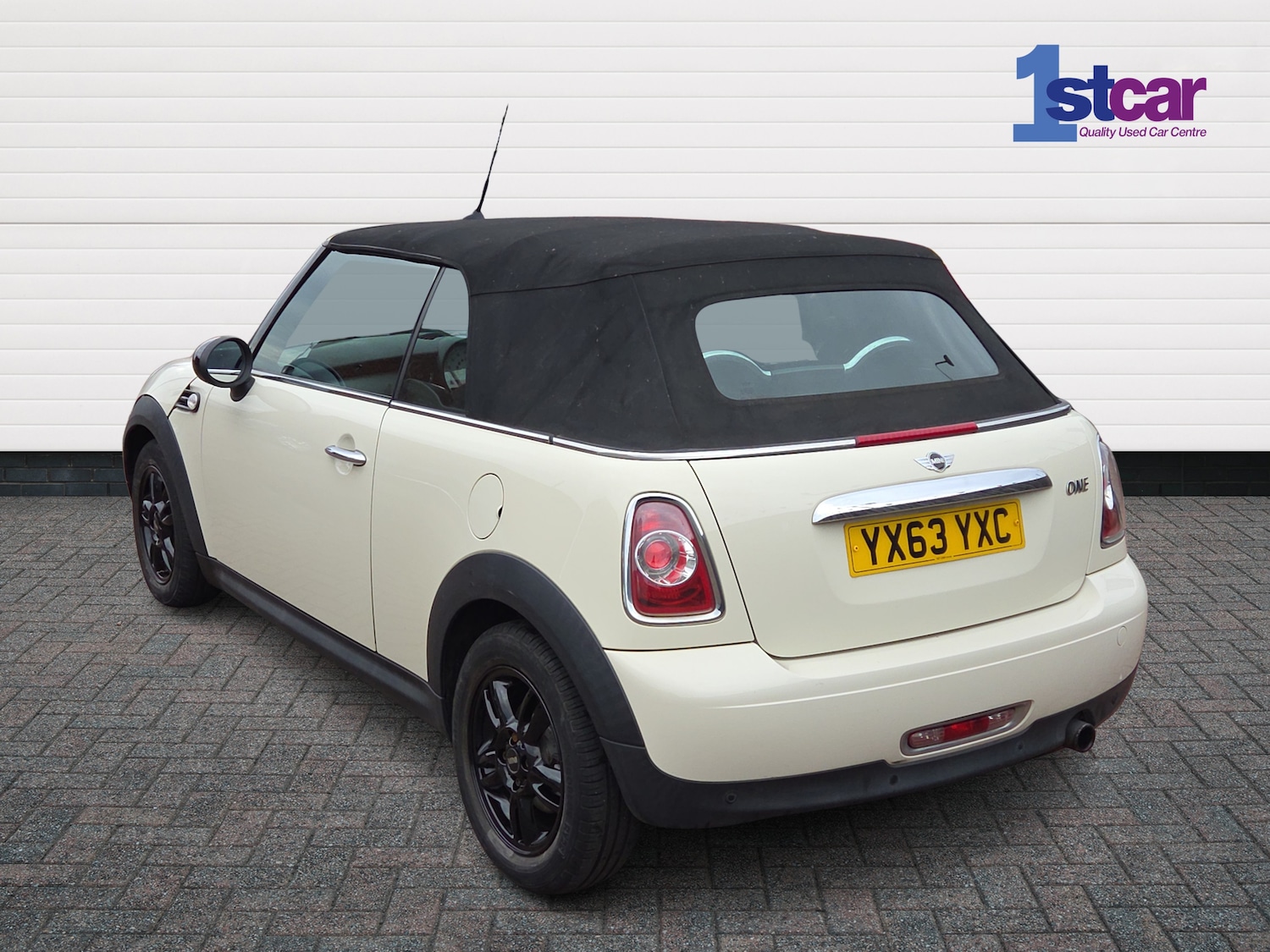 Used MINI Convertible 2013 for sale - 76434484: Photo 3