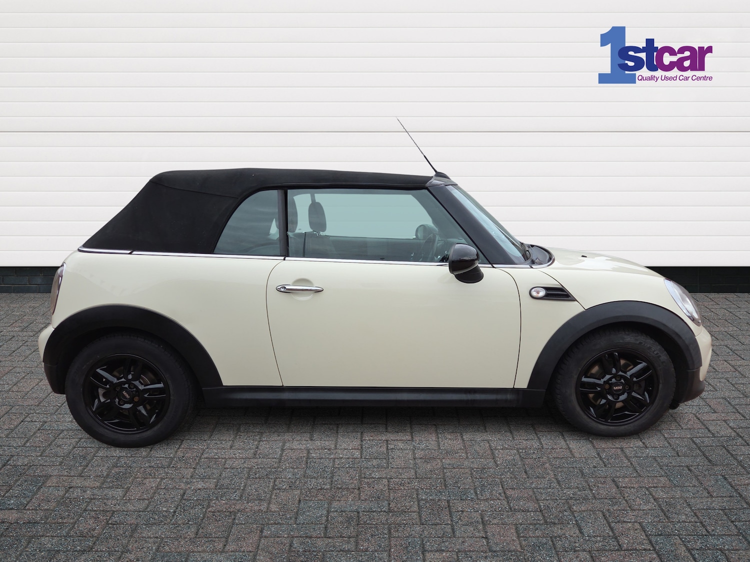 Used MINI Convertible 2013 for sale - 76434484: Photo 4